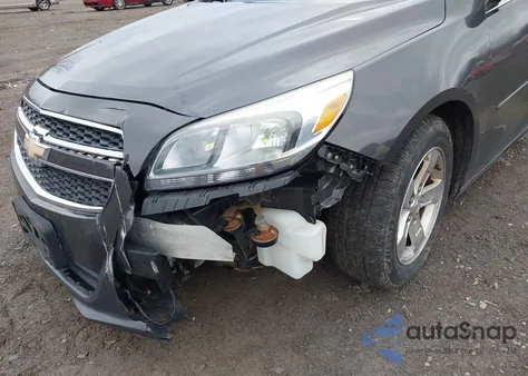 2013 Chevrolet Malibu 1Ls z USA, uszkodzony, nr VIN 1G11B5SA4DF242495